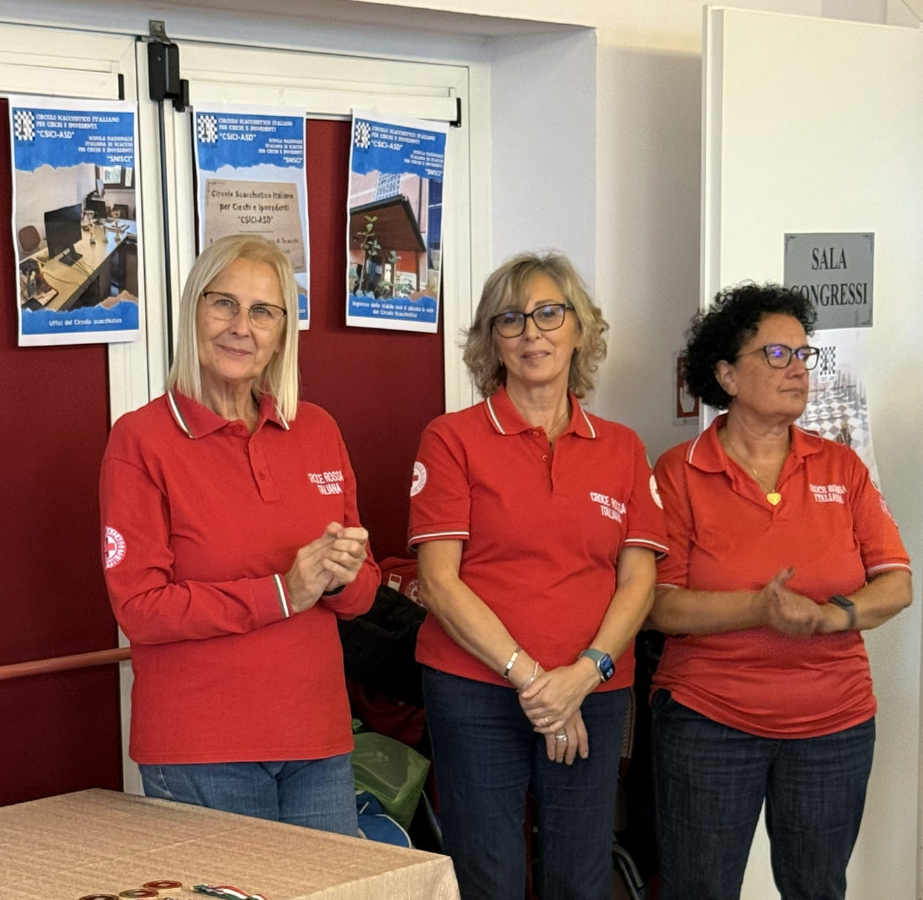 volontari della croce rossa